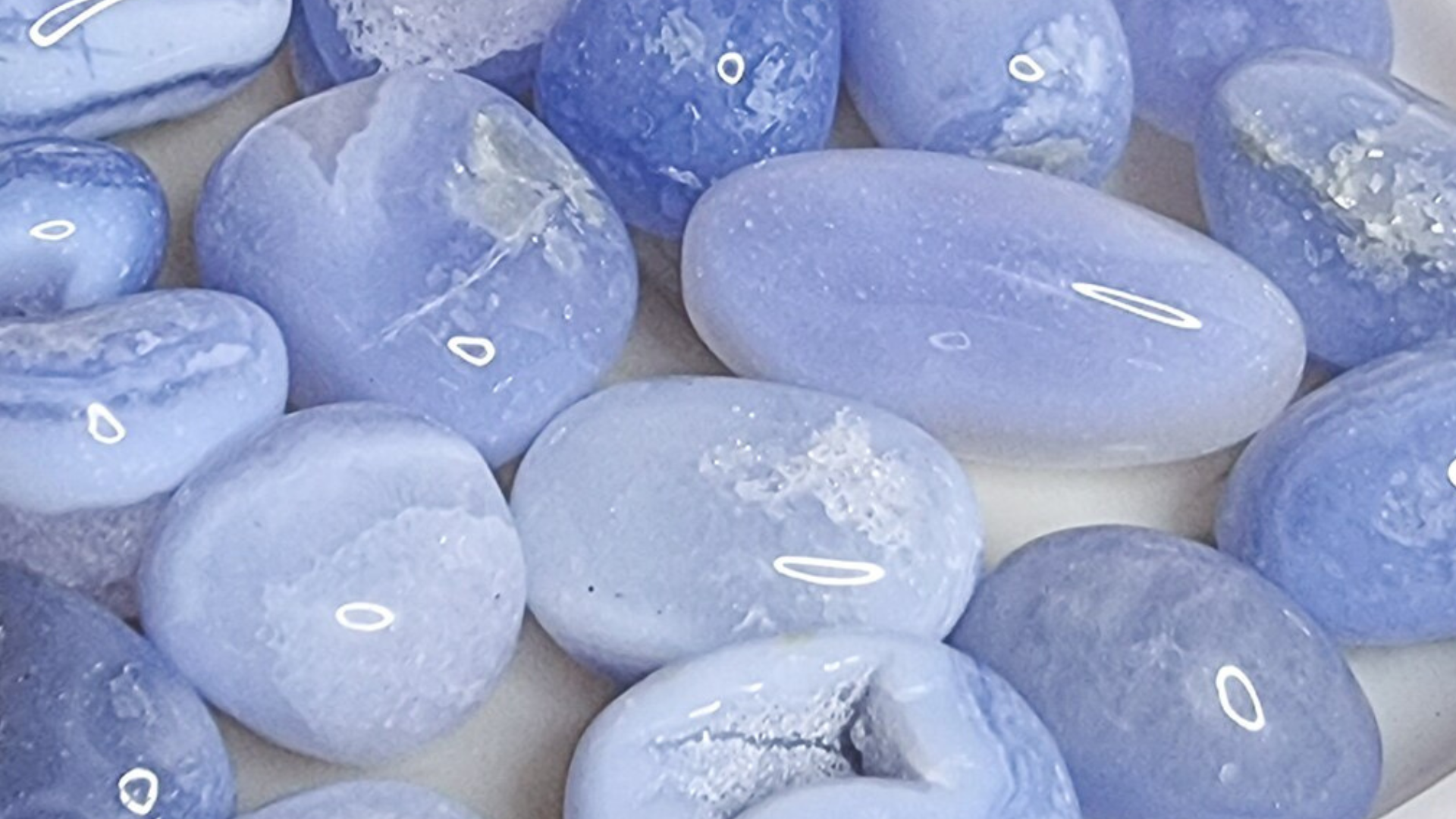 The Healing Powers of Blue Lace Agate: Embrace Serenity and Communicat