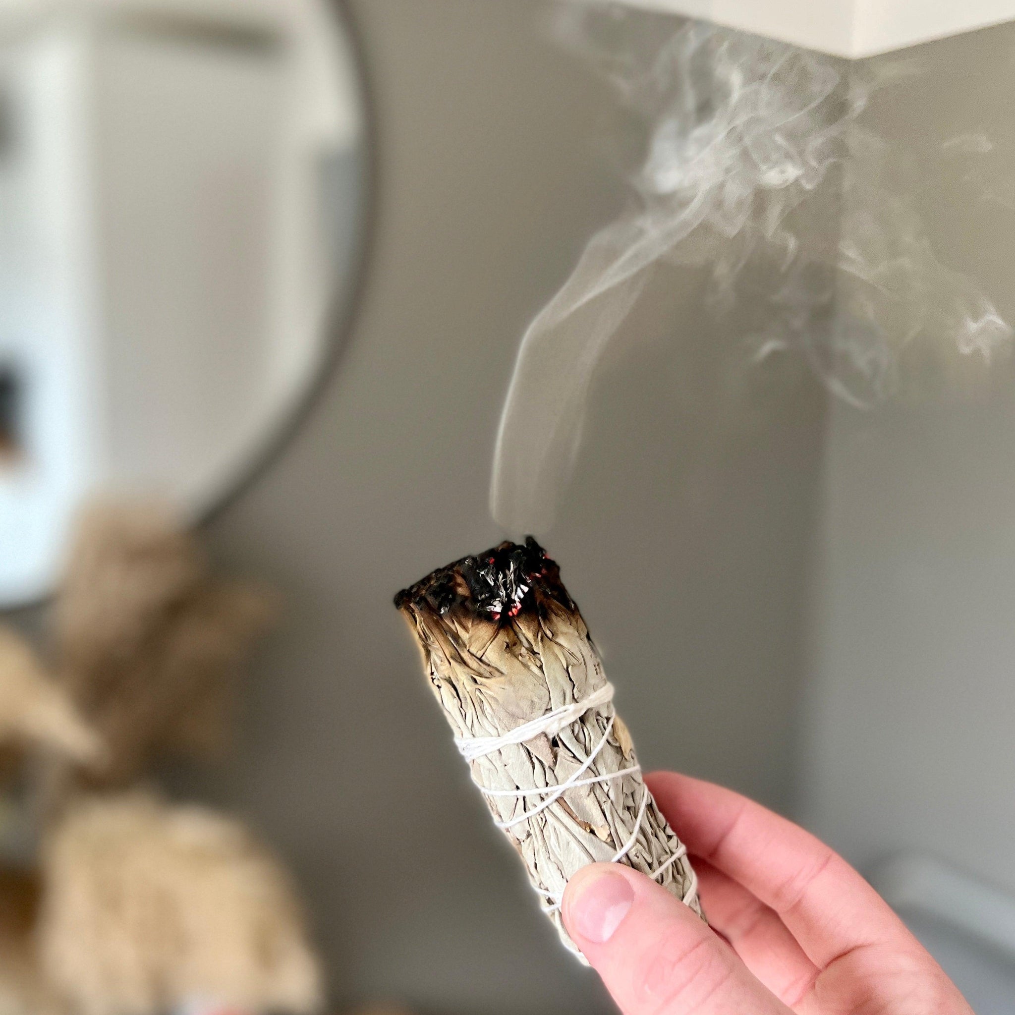 How to Smudge Cleanse Your House: A Step-by-Step Guide by Aroma Quartz