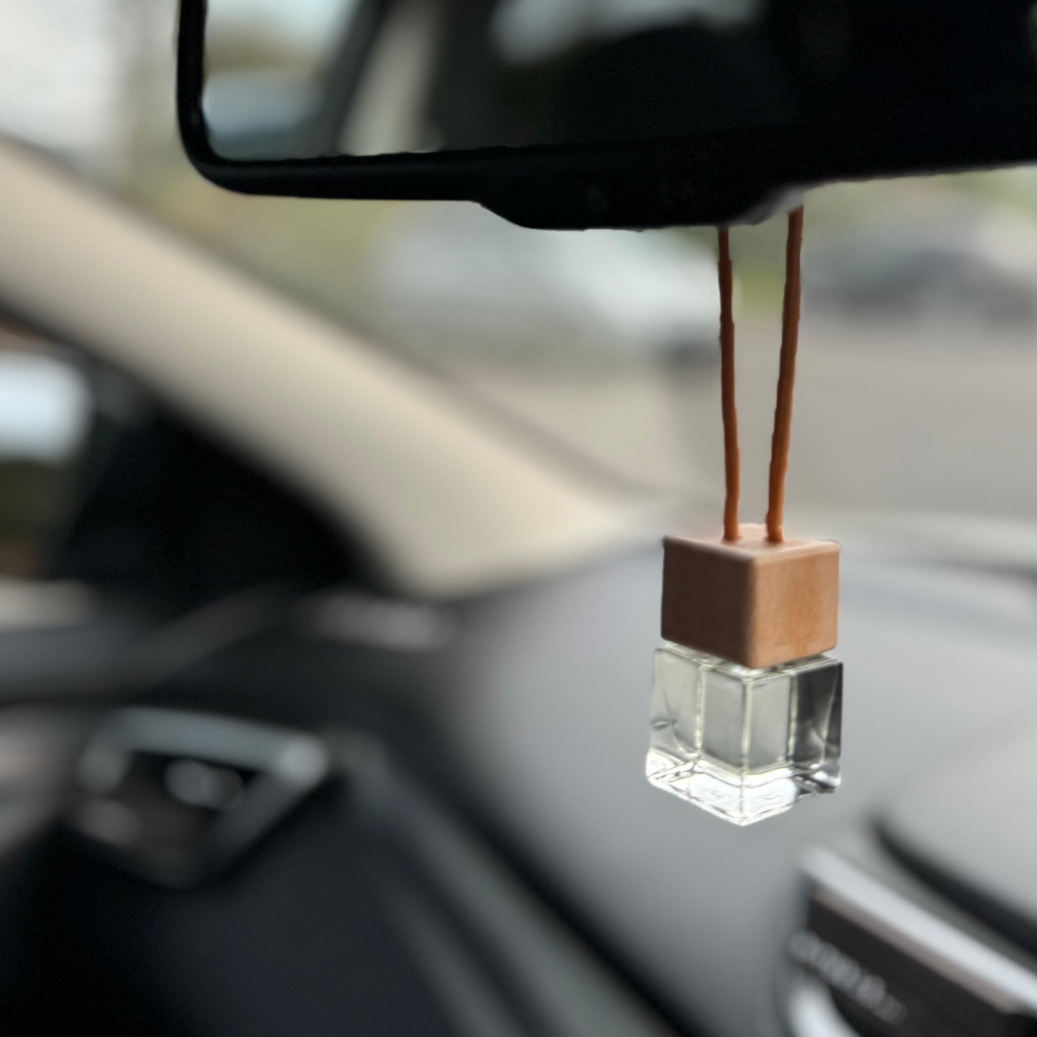 Golden Oak Grove | Luxury Car Perfume Diffuser